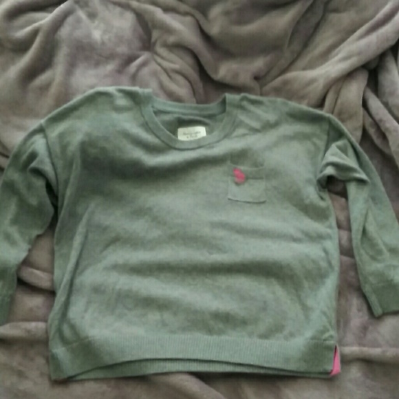 Abercrombie & Fitch sweater