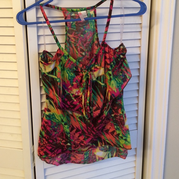 Bright summery top!