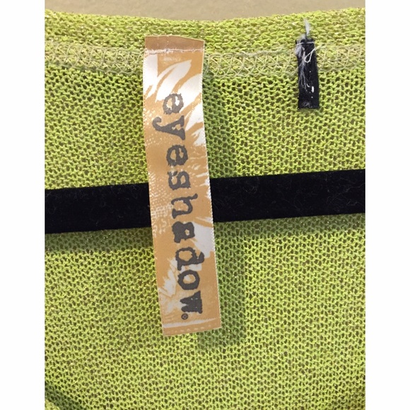 Shimmery green top - Picture 4 of 4