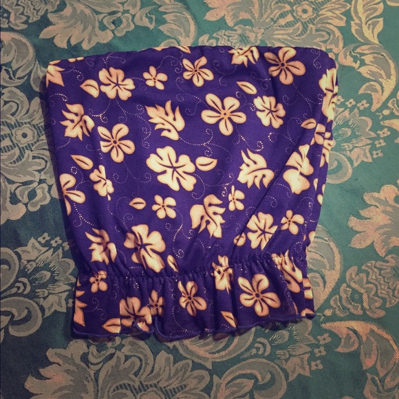 Reference floral tube top belly shirt 🌸