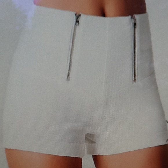 NWT Bebe Navy Corset waisted Cuff Shorts, 25 - Picture 3 of 4