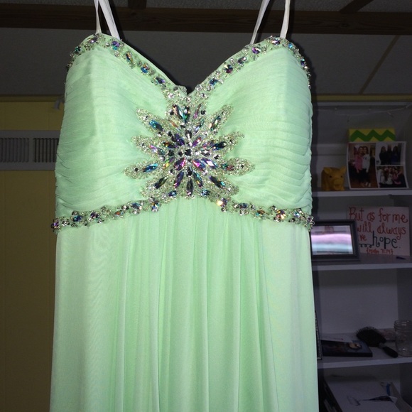 prom dress - Picture 2 of 3