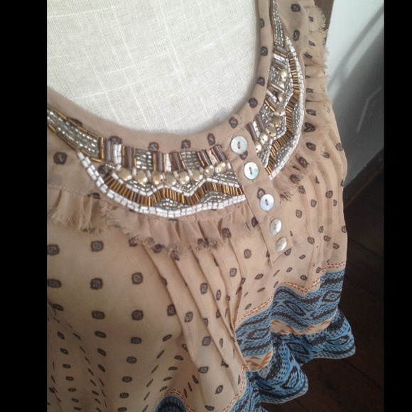 Flouncy detailed tank top - Picture 3 of 3