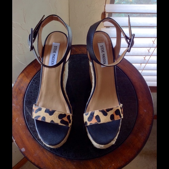 NEW!!! Steve Madden Strap Sandals/No Trades - Picture 3 of 4
