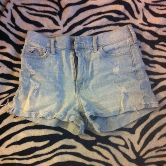 High waisted light wash shorts