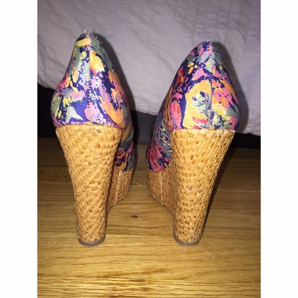 Steve Madden wedges - Picture 3 of 4