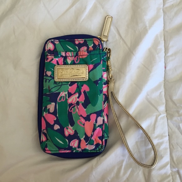 Hearts-a-flutter wristlet