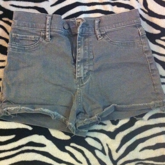 High waisted grey shorts