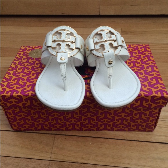 Tory Burch Amanda Thong Sandals Size 6