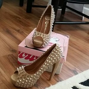 Authentic Jeffrey Campbell nude pumps