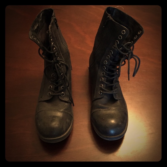 Combat boots
