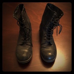 Combat boots