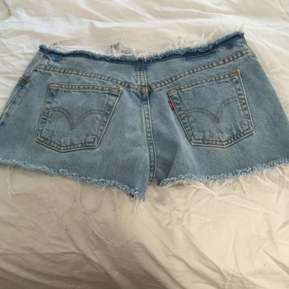 Levi's size medium shorts from urban outfitters - Picture 1 of 3