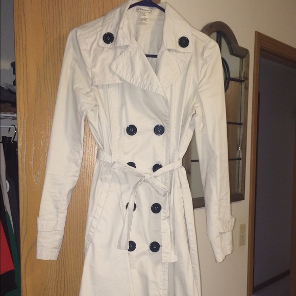 Forever 21 Tan Trench Coat - Medium