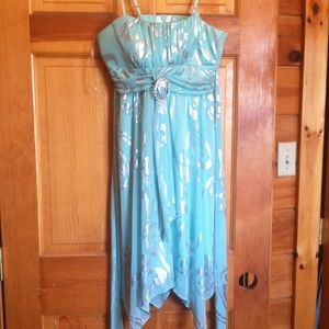 $40 OBO. Very cute dress👗💕🎀