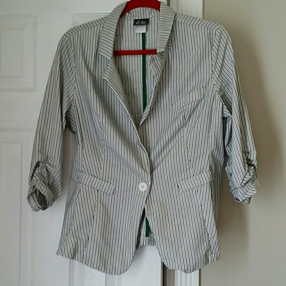 Black and white casual blazer