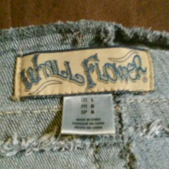 Motherhood Maternity Jeans - Picture 3 of 3