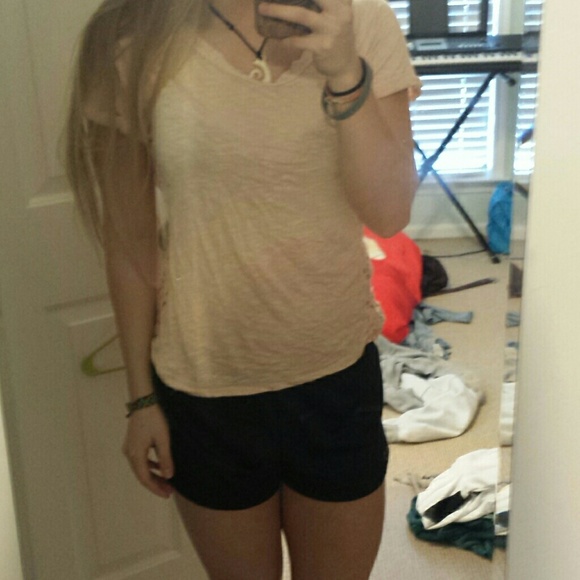 Light pink tshirt w/ lace side
