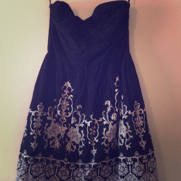 White House Black Market Strapless Dress
