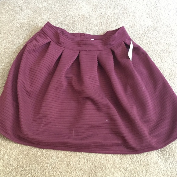 Maroon skater skirt
