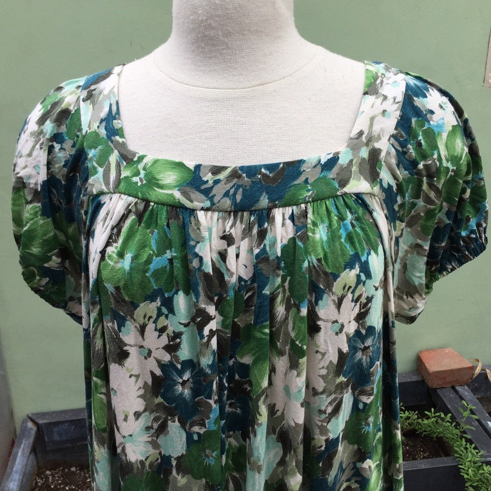 🎉HP🎉Beautiful flower print dress AND green belt! - Picture 5 of 8