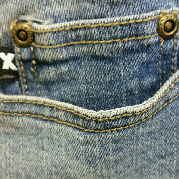 Express Jeans - Picture 3 of 3