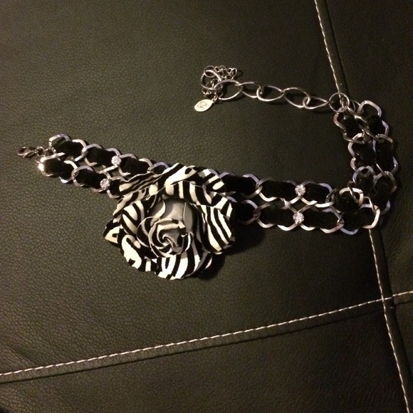 Choker Necklace