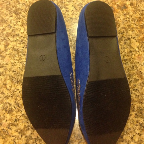 Shoes - Picture 4 of 4