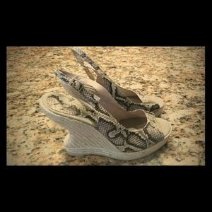 Andre Assous Bev Python Wedge Size 9