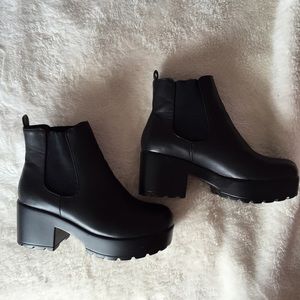 *RESERVED* Black Platform Chelsea Boots