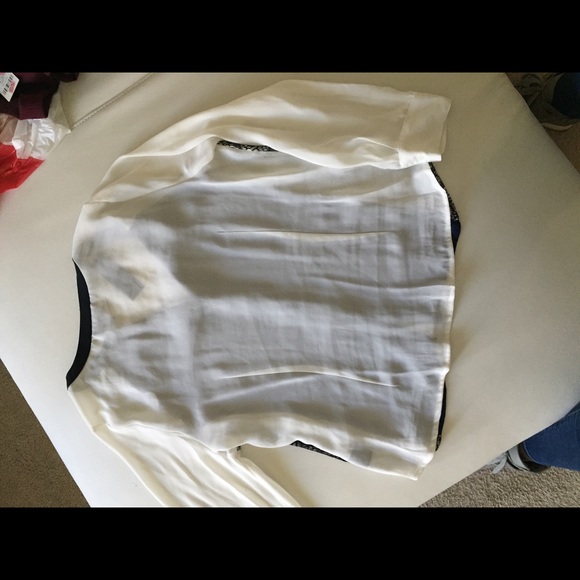 Top - Picture 4 of 4