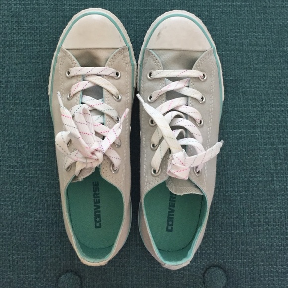 Converse chucks size 3 (6 womens)