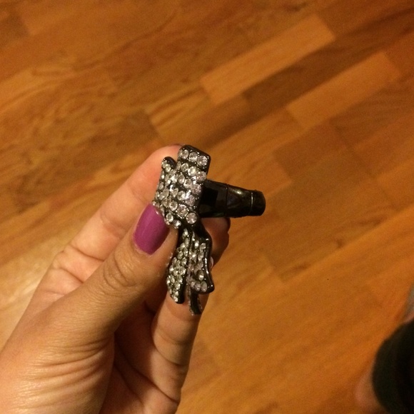 Ring - Picture 2 of 3