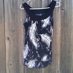 Black tank top with feather design