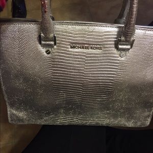 🚨SOLD🚨Michael kors silver bag