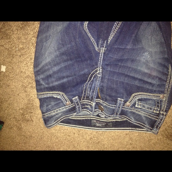 Silvers - Picture 3 of 3