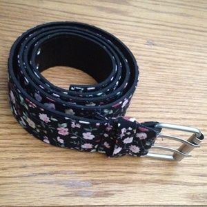Floral print belt