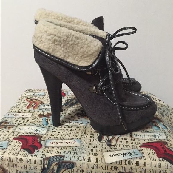 SOLD - Picture 2 of 3