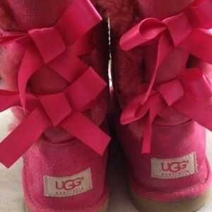 Pink Bailey Bow Uggs (kids sz 4, womens size 6)