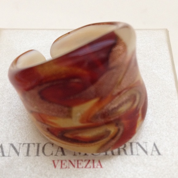 Glass ring
