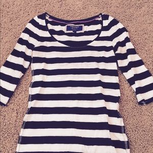 AE Black & White striped shirt sz S