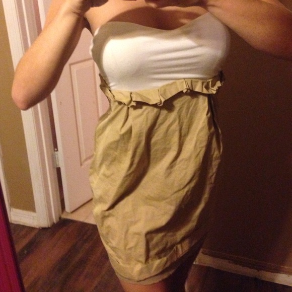 White & tan dress💙 - Picture 2 of 2