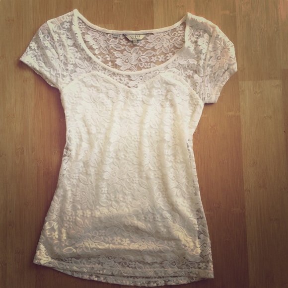Guess white lace top🌸