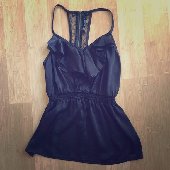 🚫SOLD🚫Guess black lace top❤️