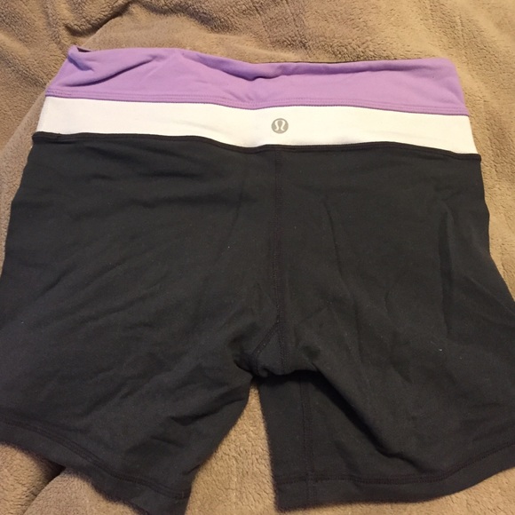 Lulu lemon groove short size 6