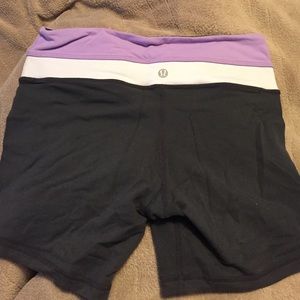 Lulu lemon groove short size 6