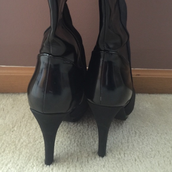 Boots - Picture 2 of 4