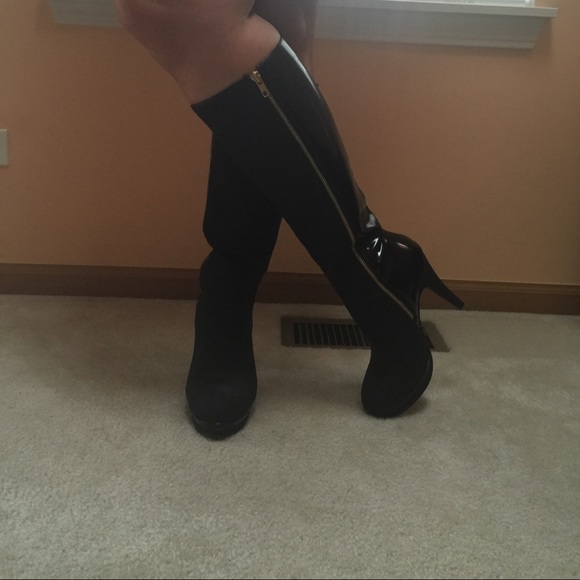 Boots - Picture 4 of 4