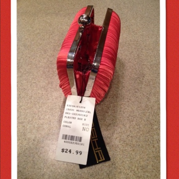 Fancy Coral Clutch