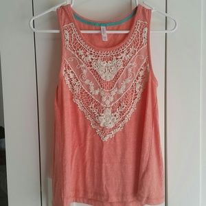 lace detail tank top